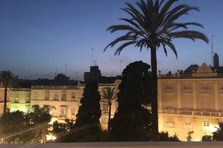 Homestay En Plaza Candelaria, Casco Antiguo Cadice Esterno foto